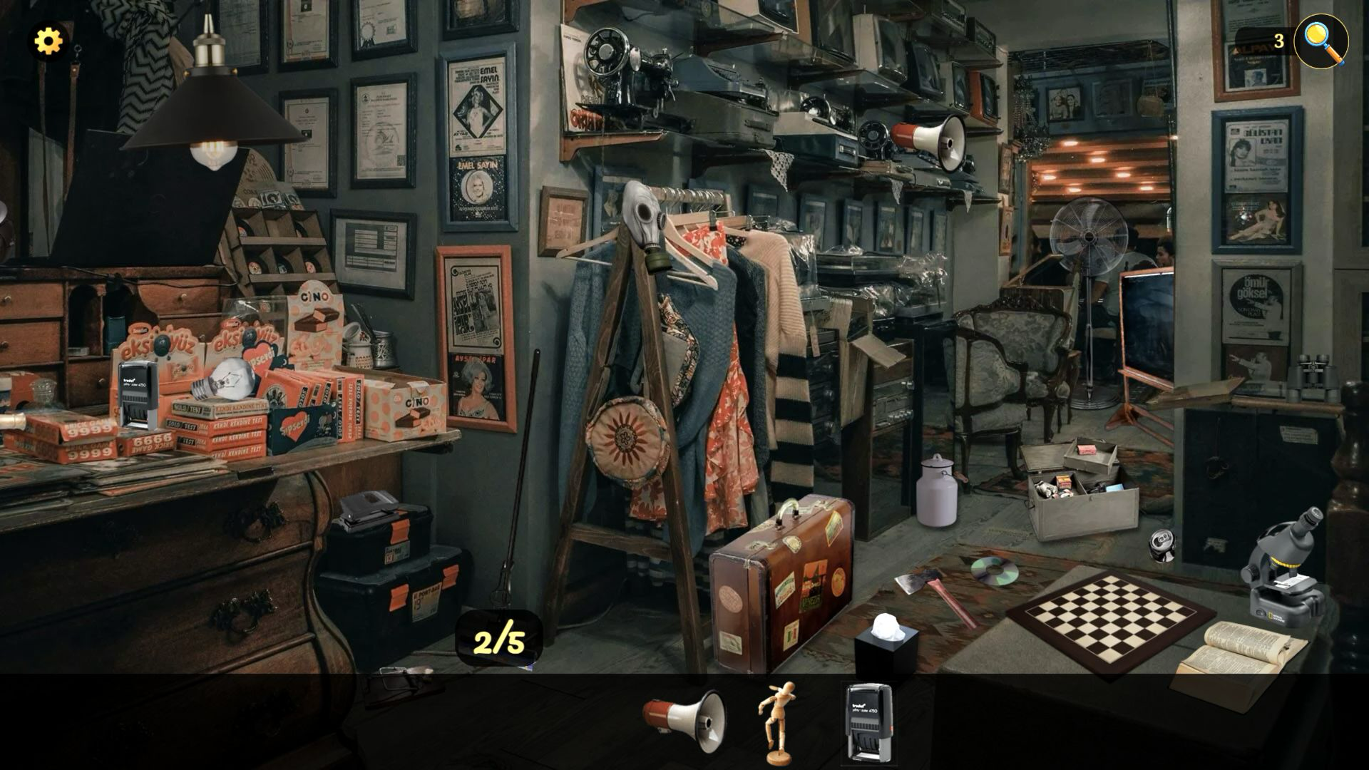 The shop scene after two objects have been removed from the target strip